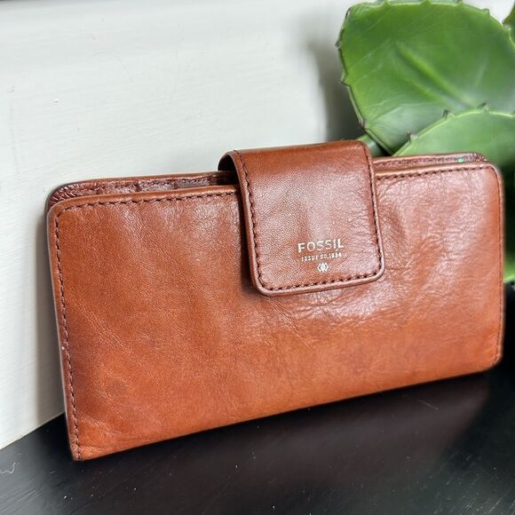 Fossil Genuine Leather Wallet Clutch – Grab & Go Organizer - Picture 2 of 7